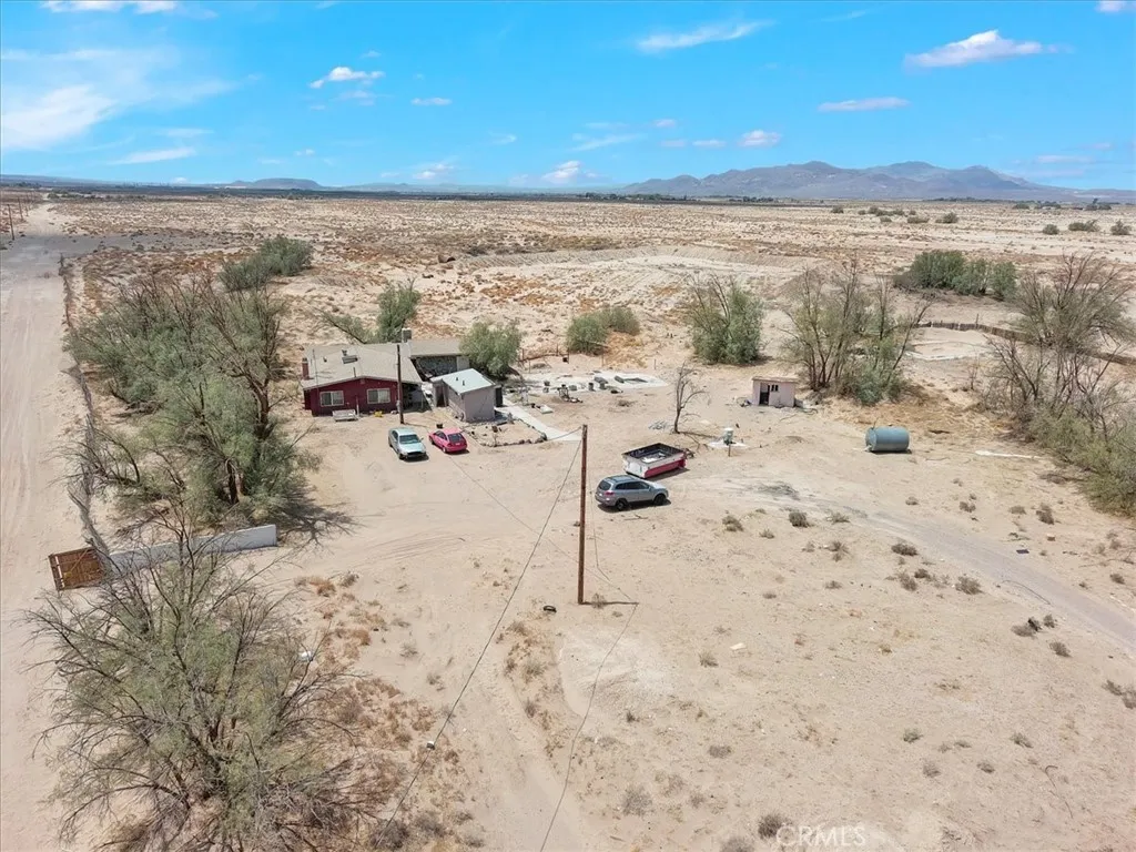 32900 Dune Road., Newberry Springs, California 92365 home-pic-14